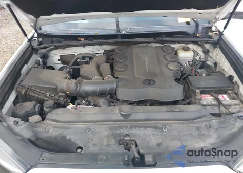 2016 Toyota 4Runner Sr5 z USA, uszkodzony, nr VIN JTEBU5JR1G5326678